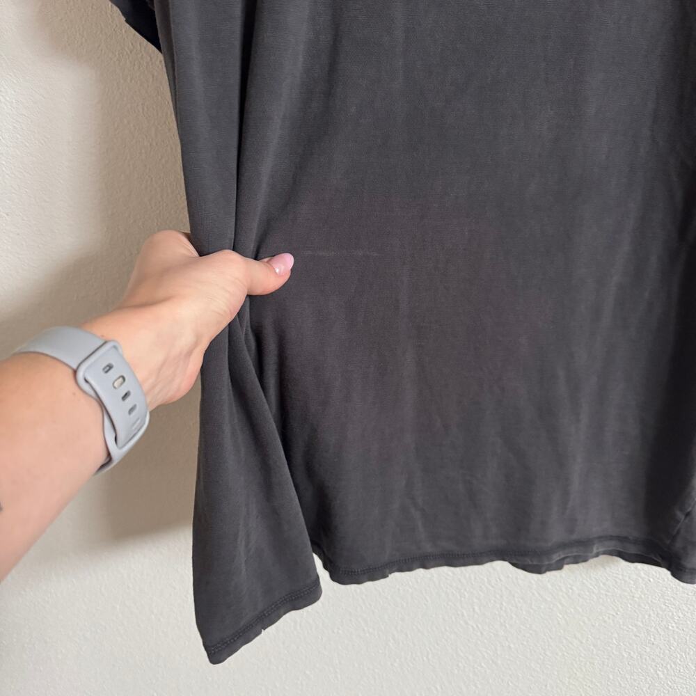 Aerie gray boyfriend oversized tshirt women’s size medium - Picture 3 of 4